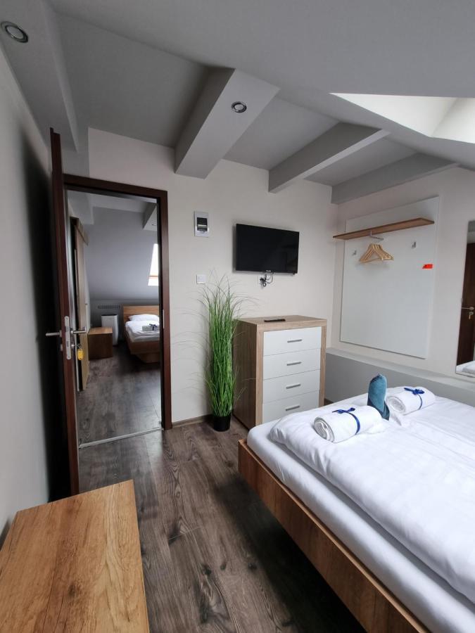 Sleeping Sailor Boutique Hotel Siofok Ngoại thất bức ảnh